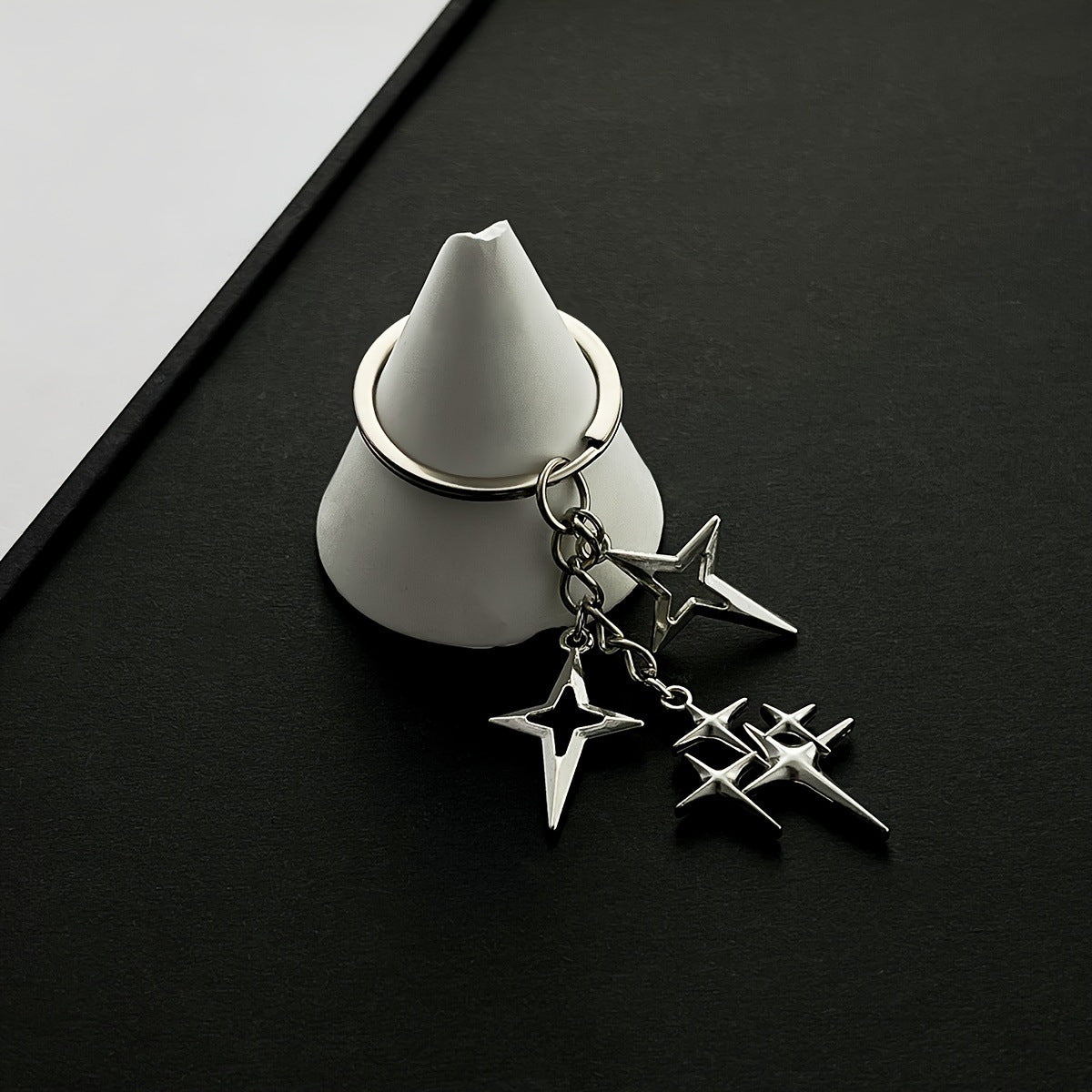 Popular Retro Alloy Four Eight-pointed Stars Keychain