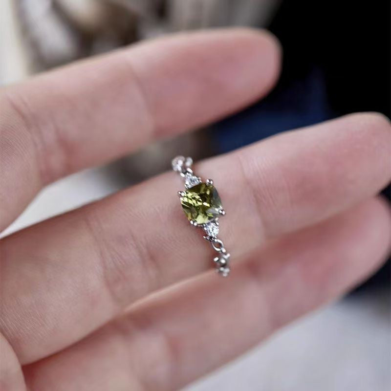 Peridot Retro  Style Gorgeous Heavy Craft Light Luxury Zircon Full Diamond Ring, Stackable New Style, Shiny Marquise & Round Cut